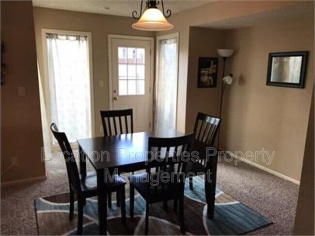 Foto del edificio - 3604 Lakecrest Ct