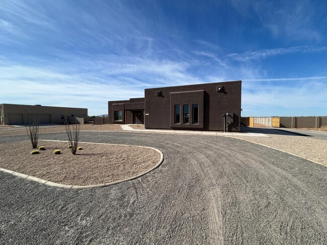 Building Photo - 23175 W Skinner Rd