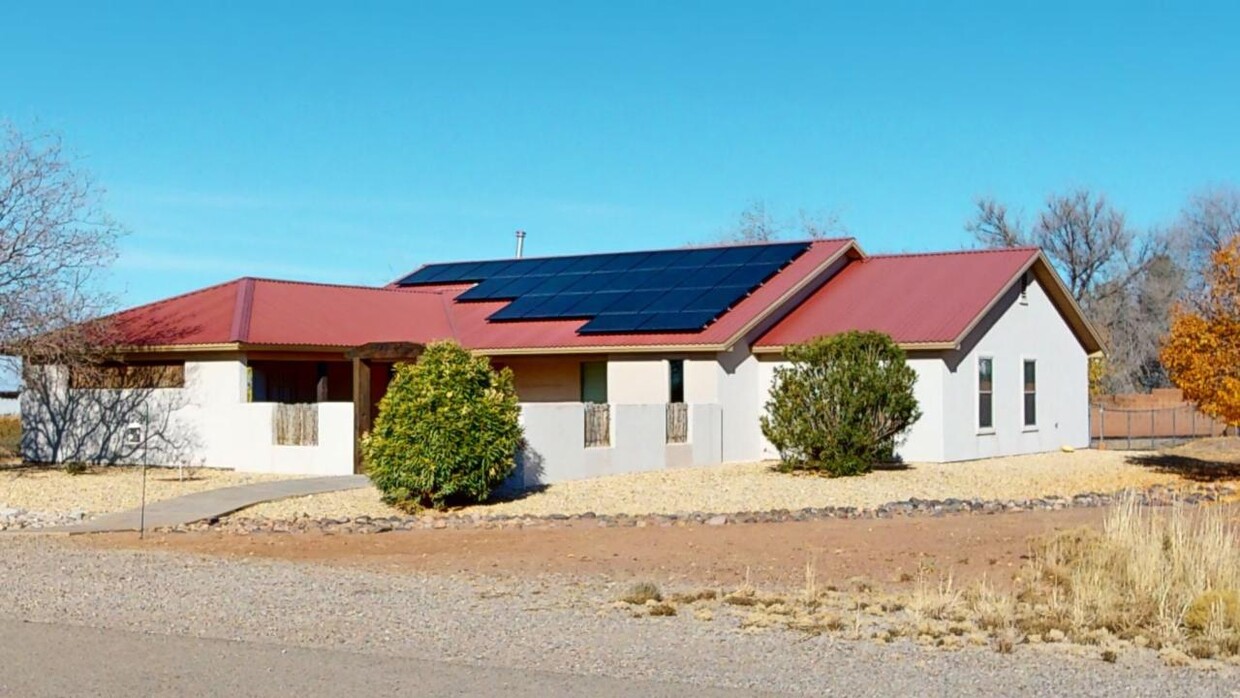 3 Willow Ct, La Luz, NM 88337 - House Rental in La Luz, NM | Apartments.com