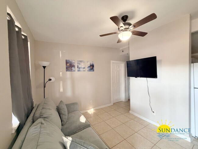 Foto del edificio - Cozy & Convenient 2-Bedroom Home in Crestview!