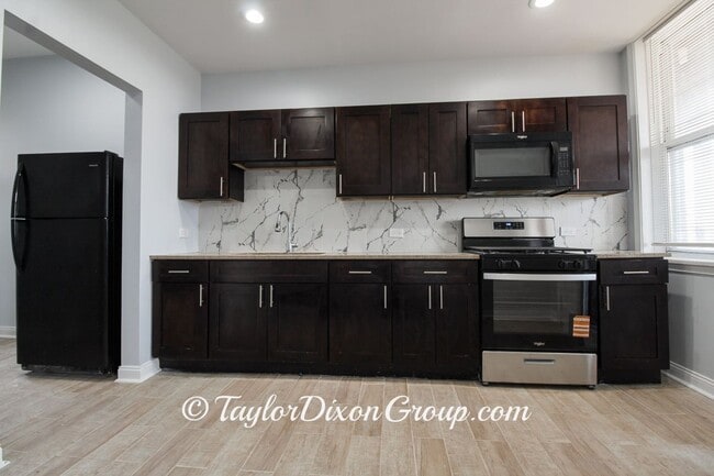 Building Photo - 5409 S Indiana Ave