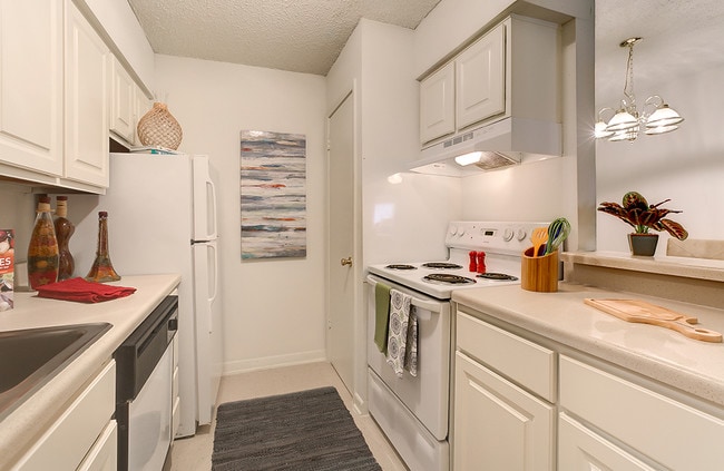 Kitchen - Fox Run I