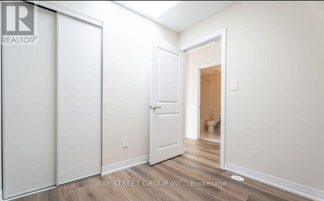 Building Photo - 1585 Rose Way