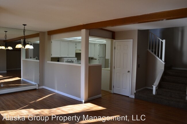 Building Photo - 2 br, 2.5 bath House - 2811 Baxter