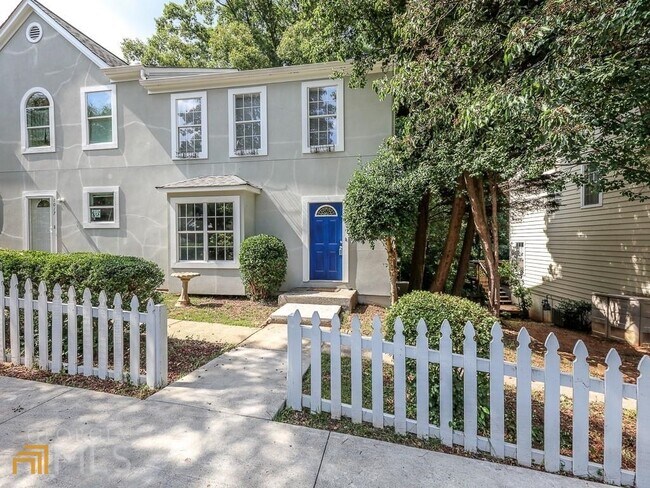 Foto del edificio - 1015 Plantation Way