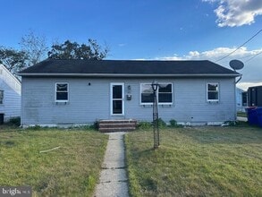 Building Photo - 801 F St