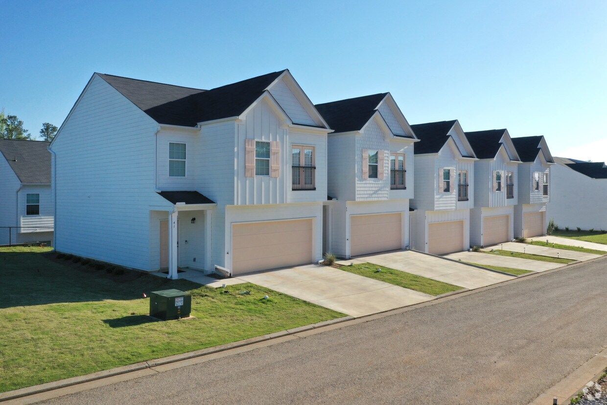 Covey Homes Greystone Townhomes for Rent Hiram, GA