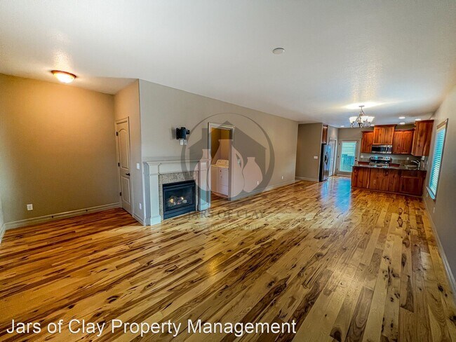 Building Photo - 4 br, 2 bath House - 6166 Lillian St. SE