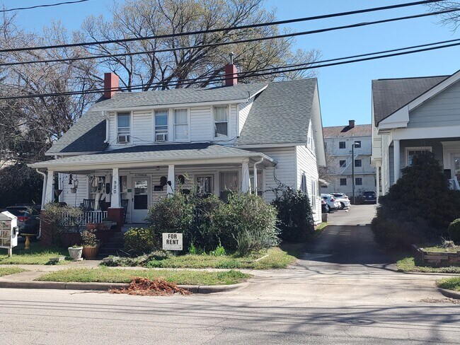 Foto del edificio - 920 W Morgan St