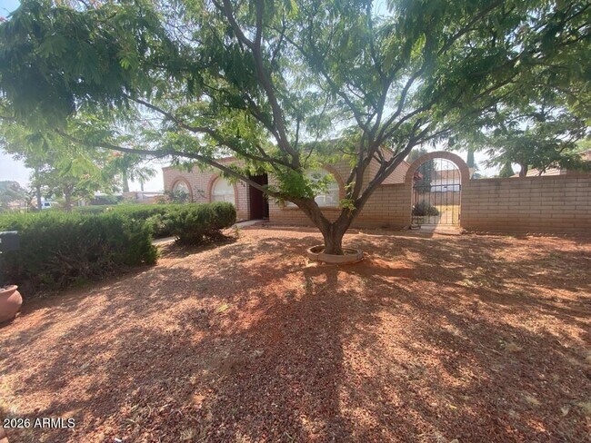 Foto del edificio - 4606 Paseo Las Palmas