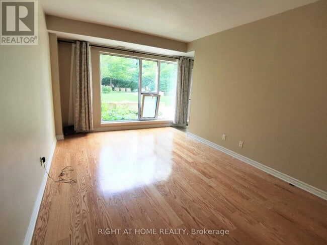 Building Photo - 250 Lett St