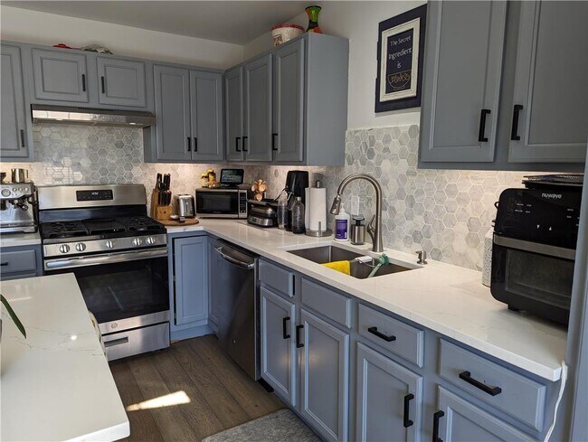Building Photo - 1736 Brookstone Dr