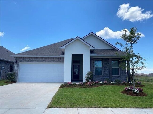 Building Photo - Lakeshores Villages Beauty