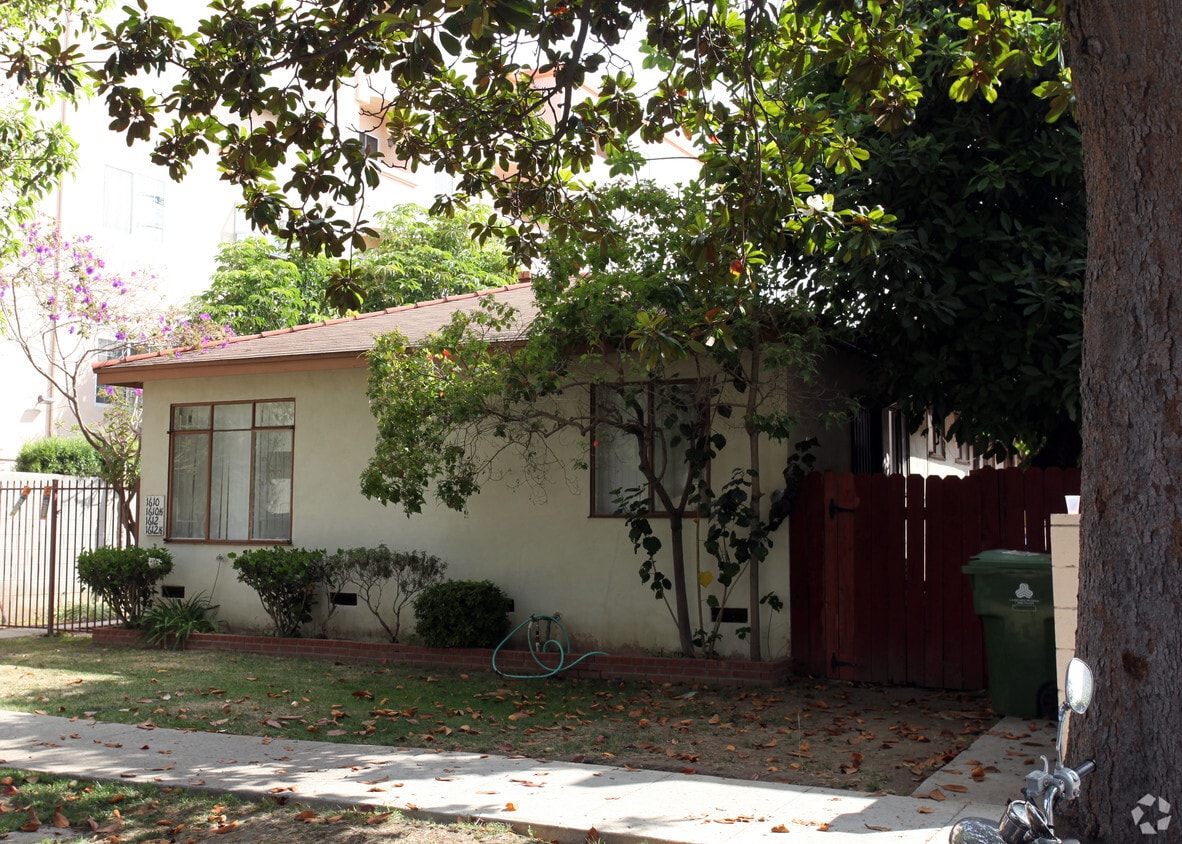 Building Photo - 1610 Armacost Ave