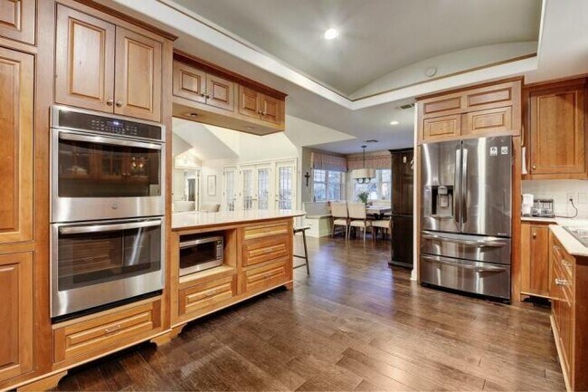 Foto del edificio - 6 bedroom in Austin TX 78746