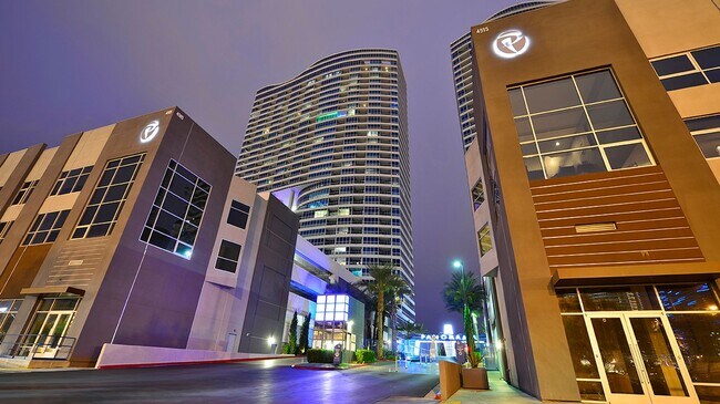 Foto del edificio - 4575 Dean Martin Dr
