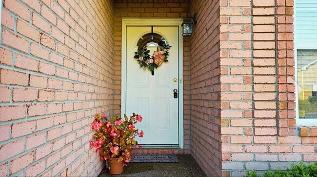 Foto del edificio - Spacious and beautiful Hendersonville home