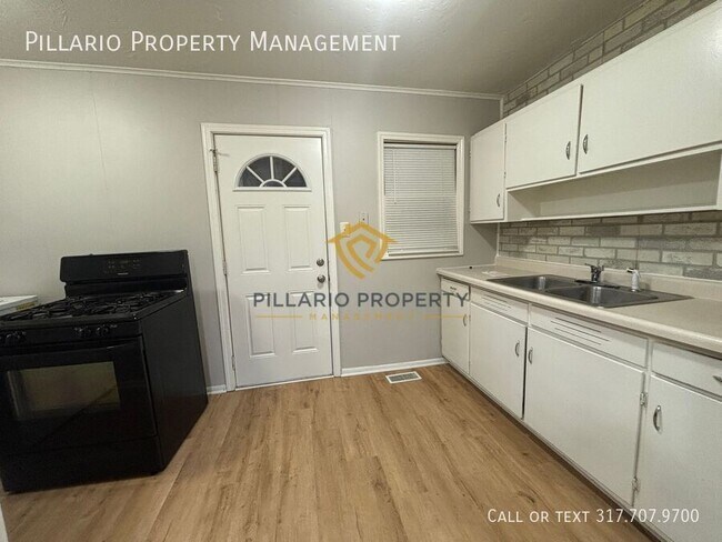 Foto del edificio - 1734 N Riley Ave