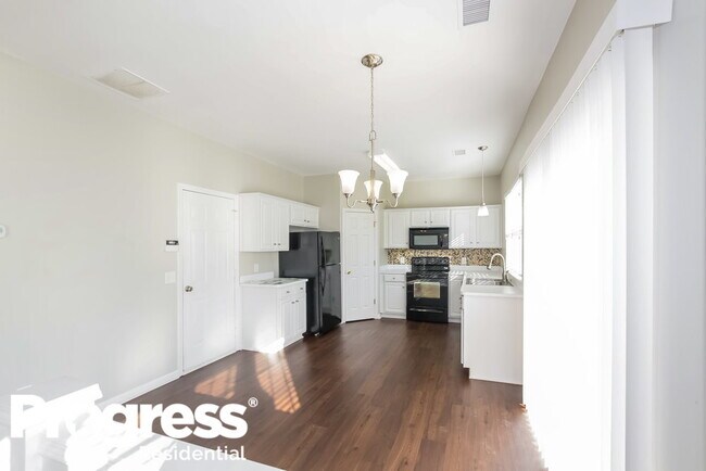 Building Photo - 1425 Black Kettle Dr