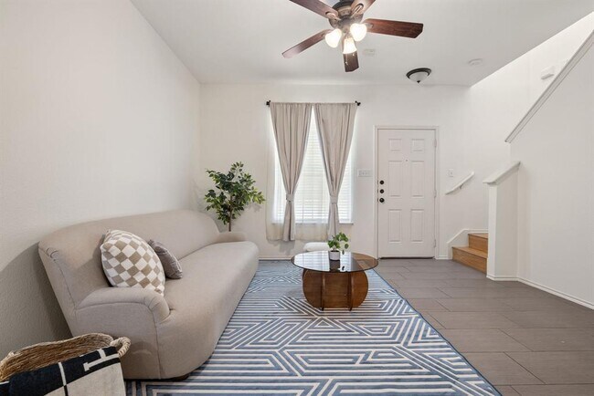 Foto del edificio - 14525 Harris Ridge Blvd