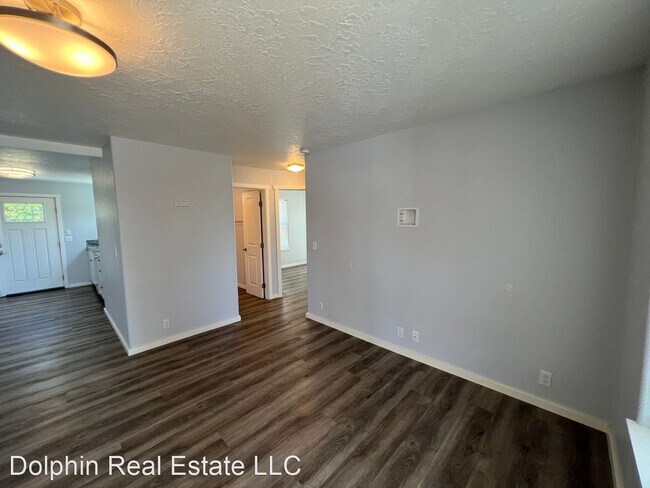 Building Photo - 2 br, 1 bath House - 896 SE Gaither Way