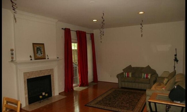Building Photo - 13088 Rose Petal Cir