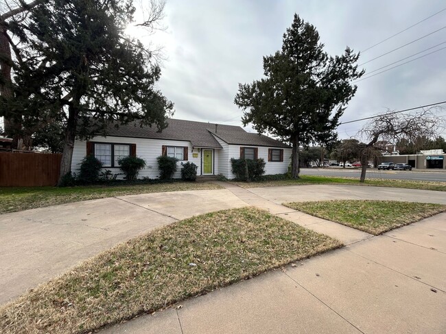 Foto del edificio - Cute house close to Texas Tech campus.