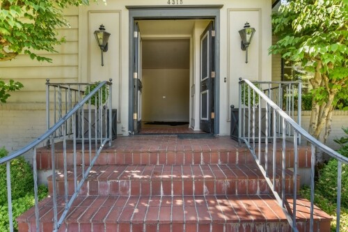 Foto del edificio - 4315 NE 44th St