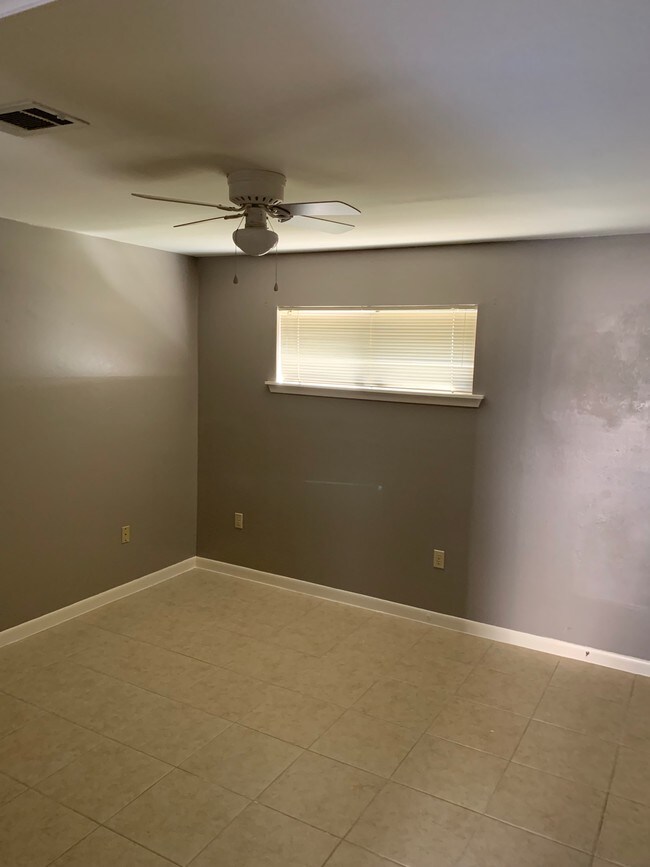 Building Photo - 14026 Country Manor Ln