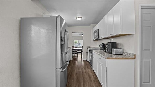 Building Photo - Charming Updated Home in Central Grand Junction – Available Now! Furnishing optional