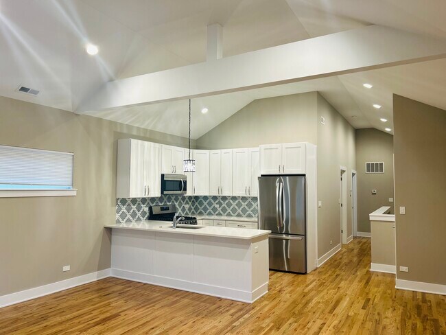 Foto del edificio - 643 E 50th St