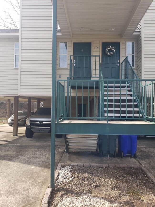 Building Photo - 104 Derwent Court-Unit B