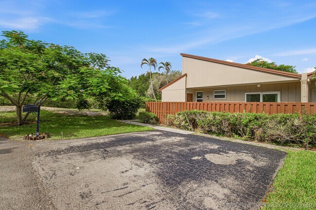 Foto del edificio - 11600 Timbers Way
