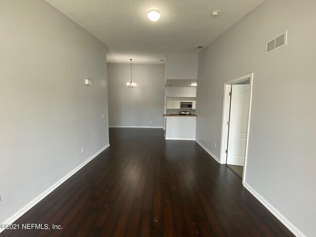 Foto del edificio - 4908 Key Lime Dr