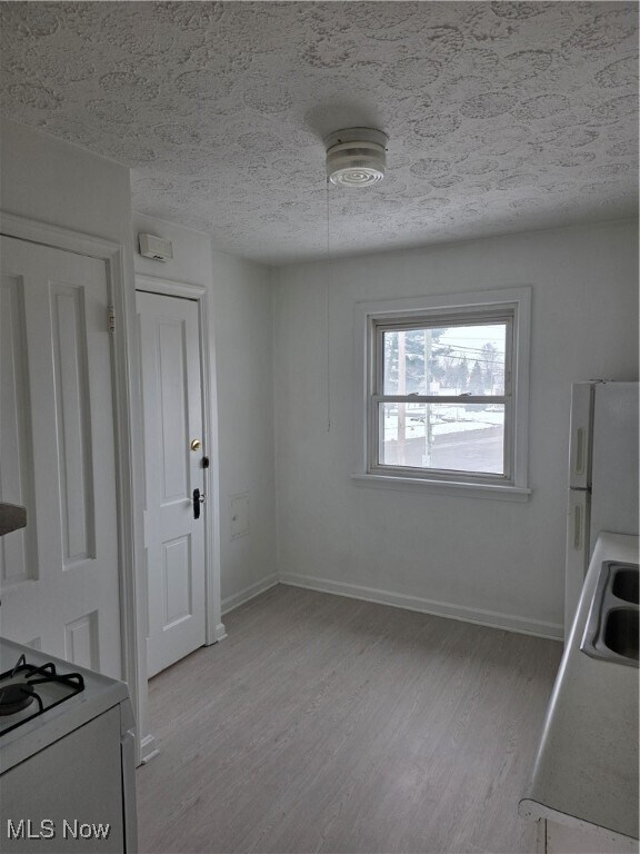 Building Photo - 5707 Pearl Rd