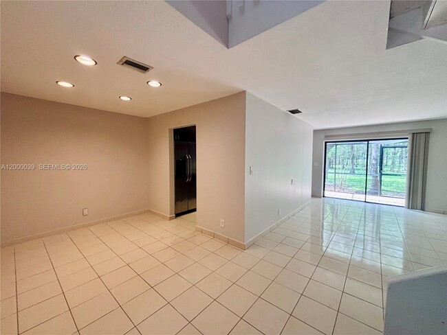 Foto del edificio - 2215 NW 45th Ave