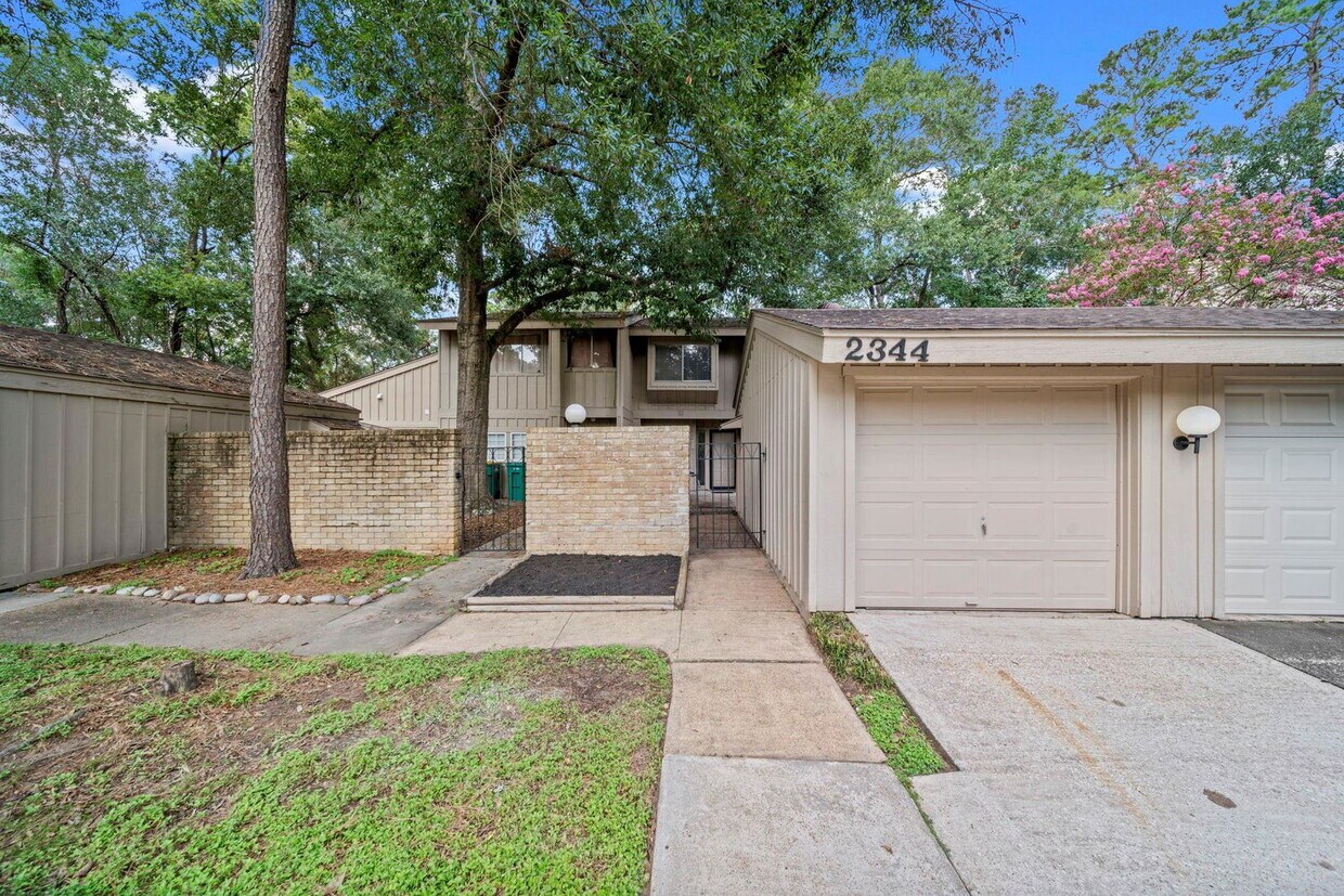 Foto principal - 2344 West Settler\'s Way, Spring, TX 77380...