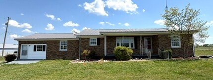 Building Photo - 2550 Lyon School Rd
