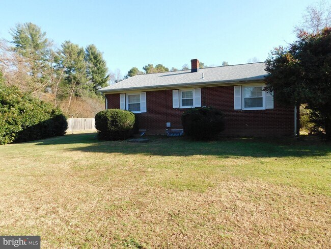 Building Photo - 10519 VA-206