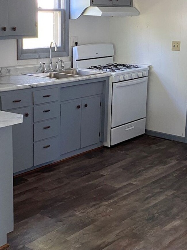 Foto del edificio - 2 Bedrooms, 1 Bathroom Single Family Home ...