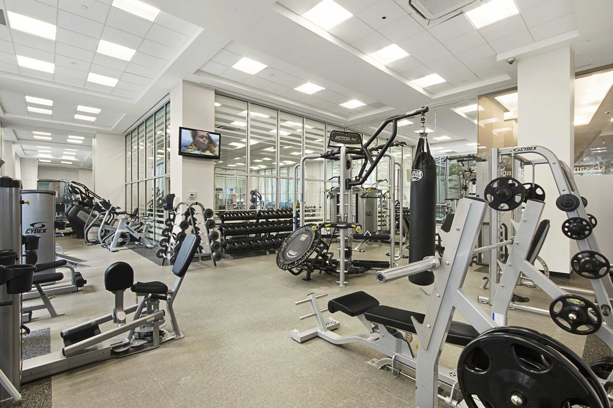Foto principal - 229 West 60th Street