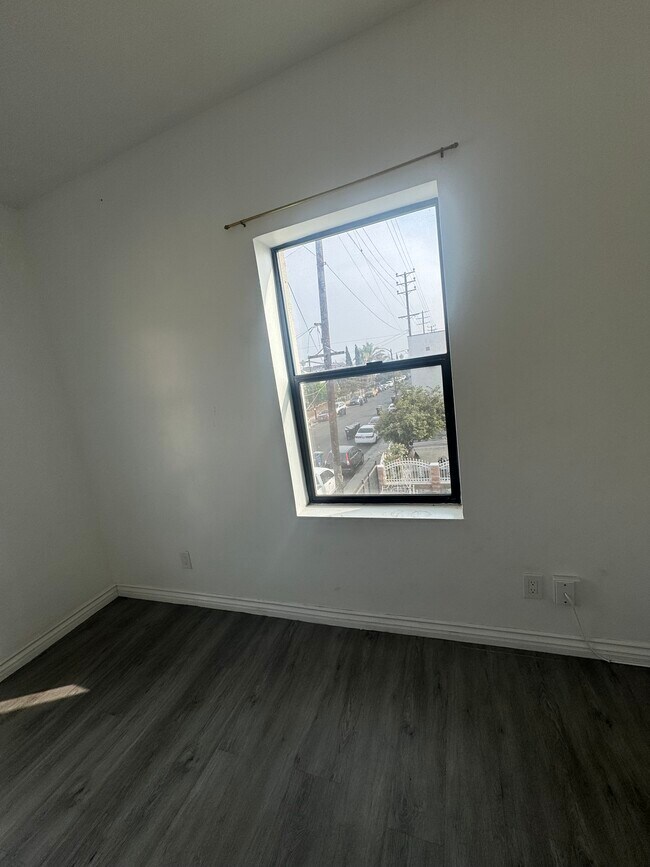 Foto del edificio - 4502 S Broadway