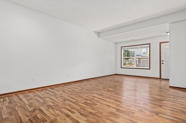 Foto del edificio - 13313 Virginia Ave S
