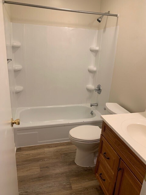 Foto del edificio - 2114-2132 Carvin St NE