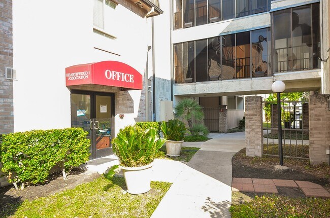 Foto del edificio - 8415 Hearth Dr