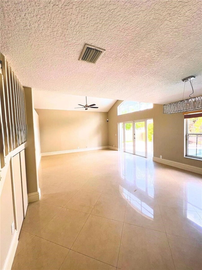 Building Photo - 3381 SW 51st St