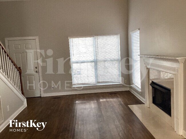 Foto del edificio - 7142 Riverfront Dr