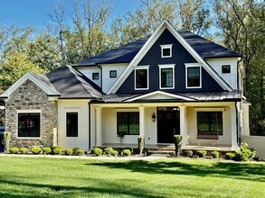 Building Photo - 7002 River Oaks Dr