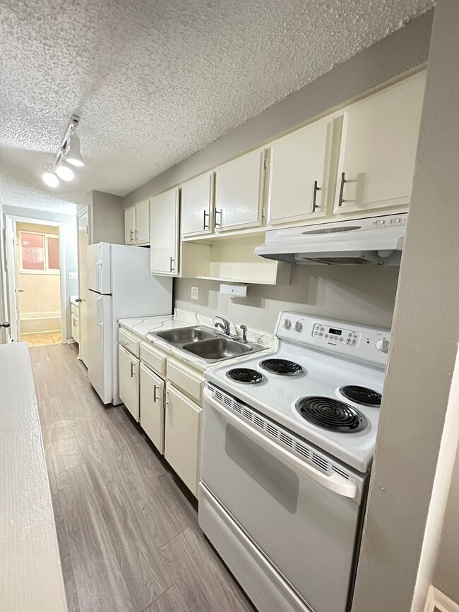 Photo - 1245 Lafayette St Apartment