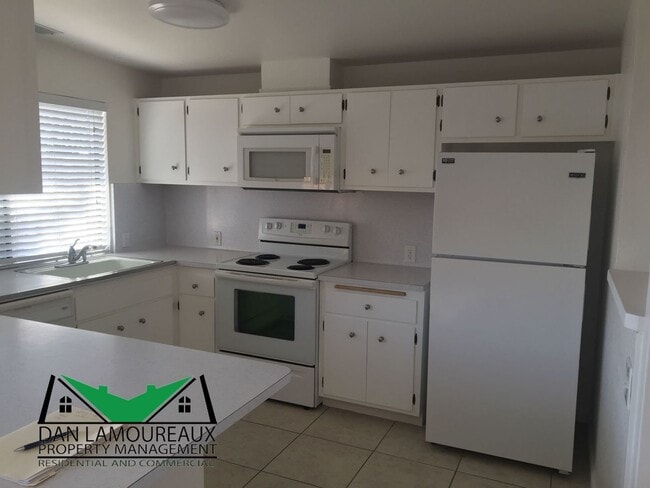 Building Photo - 3 bedroom home in Southwest Woodland
